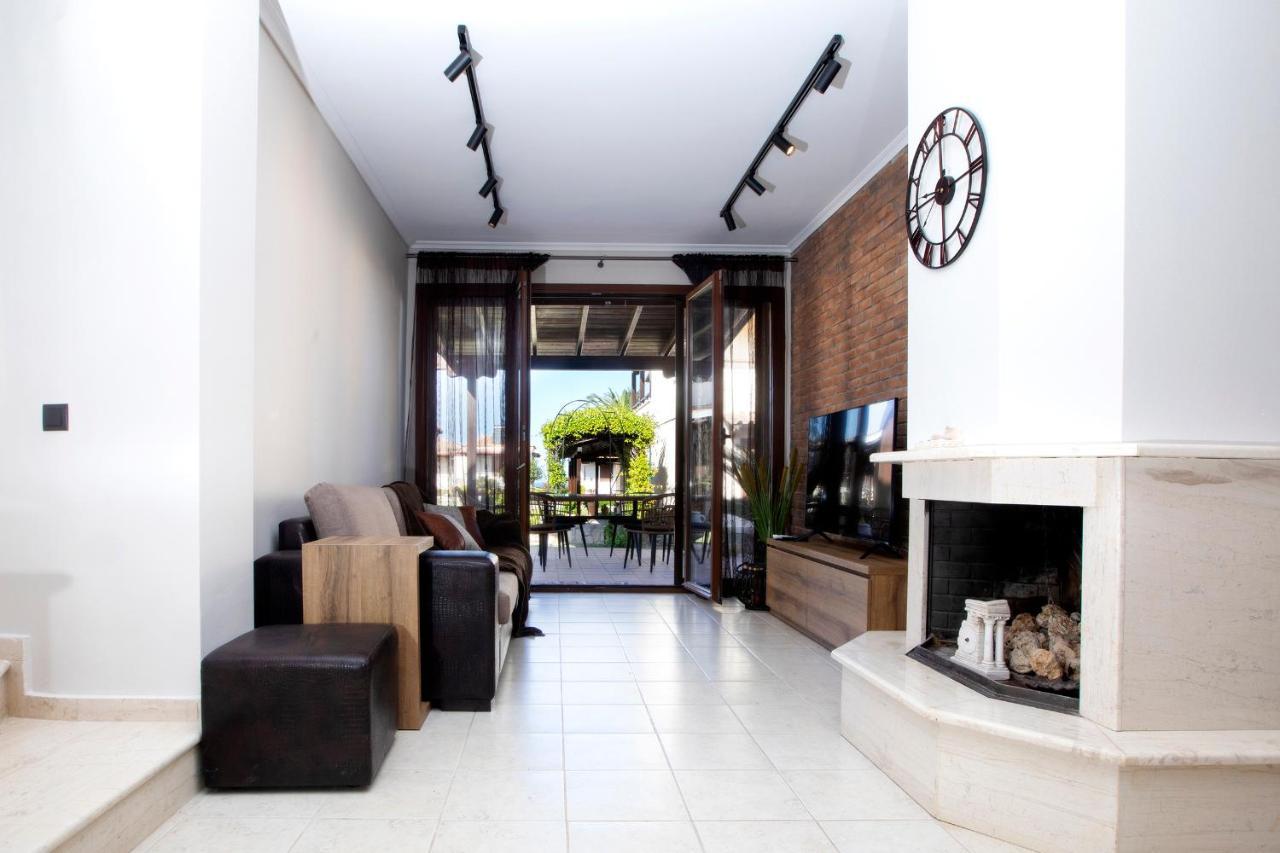 Porto Thea Alexandra Shared Pool Villa, Afytos Exterior photo